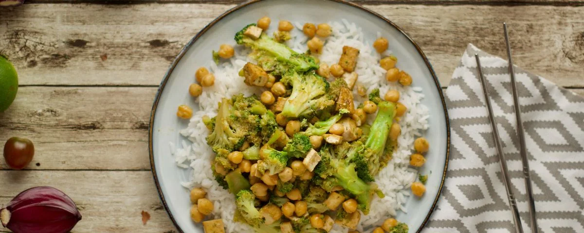 Kit de receta Salteado de brocoli y tofu con garbanzos